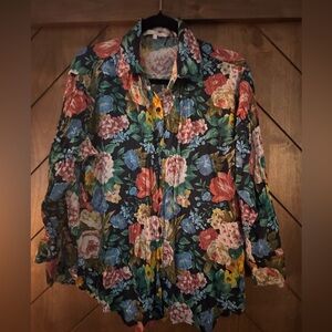 Novella Royale Button Down in Rose Garden - Size M